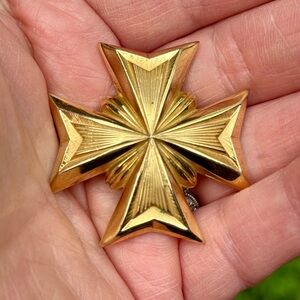 Vintage 90’s Gold Tone Maltese Cross Brooch Signed Giovanni, Statement Brooch